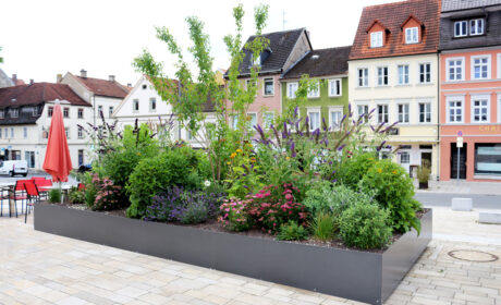 Stadtbegrünung Schweinfurt mit HPL Pflanzbecken