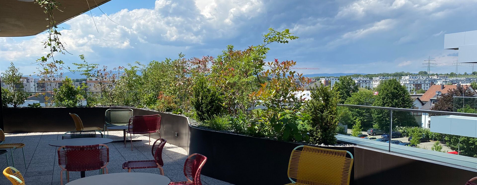 Terrassenbegrünung mit Hydro Profi Line® Begrünungssystemen